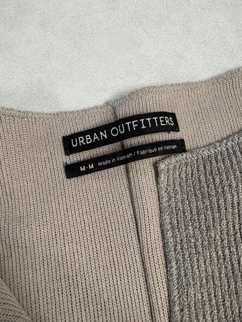 Urban Outfitters Womens Sweater Split Neck Oversized Drop Shoulder Size M - Picture 3 of 4